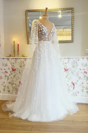 3D Flowers See Through Bodice Bridal Gown V Neck Wedding Dress with Detachable Sleeves PFW0638
