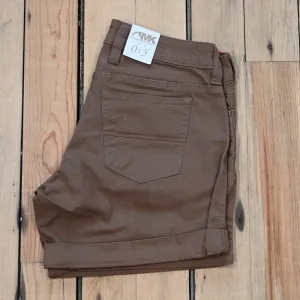 Ladies Camber 106 Relaxed Fit Short in Tobacco