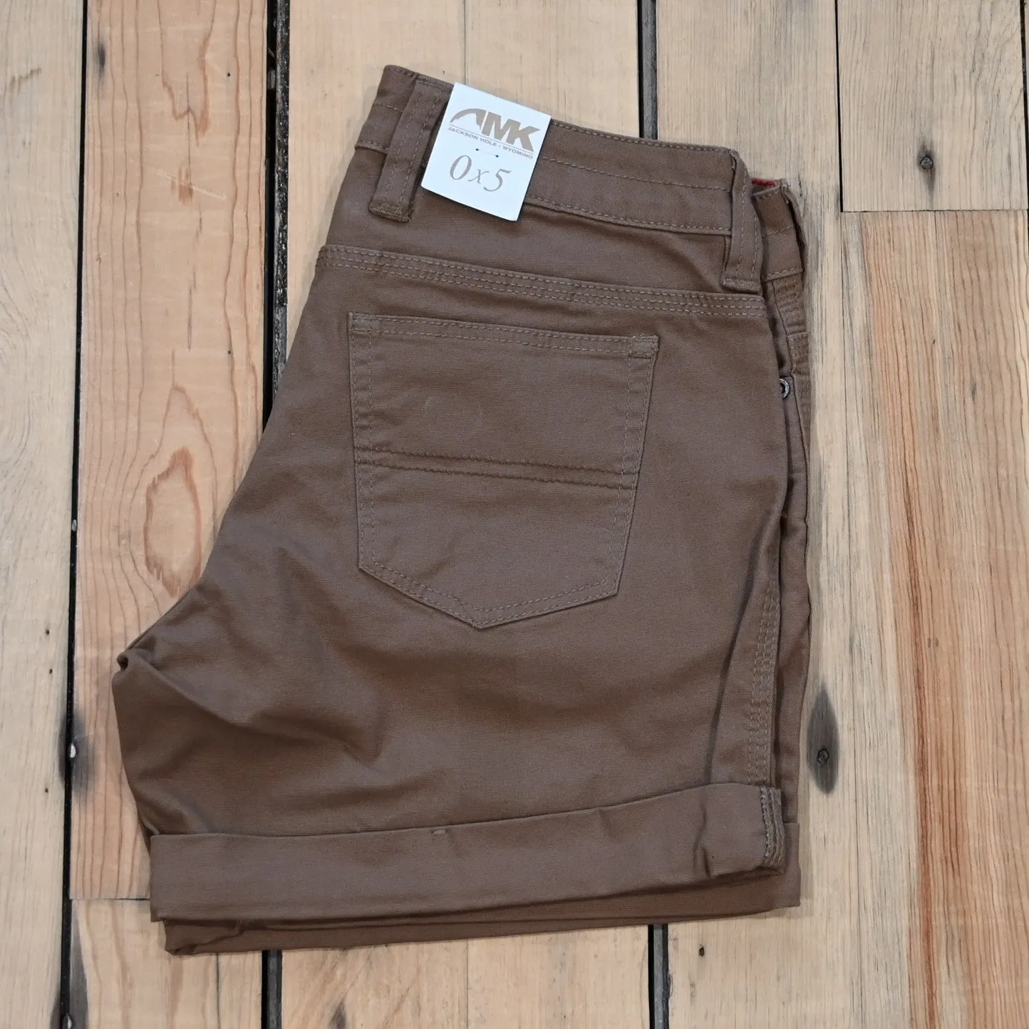 Ladies Camber 106 Relaxed Fit Short in Tobacco