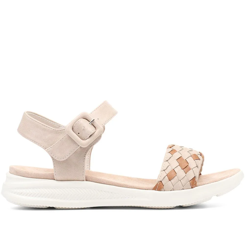 Lightweight Strappy Sandal - XTI31530 / 318 355