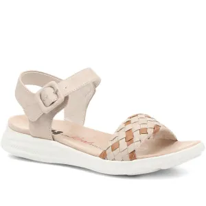Lightweight Strappy Sandal - XTI31530 / 318 355