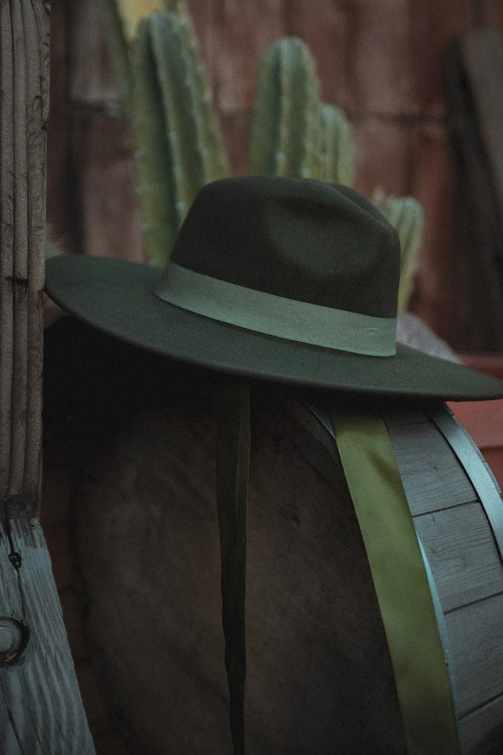 Veiled Hat [OLIVE GREEN]
